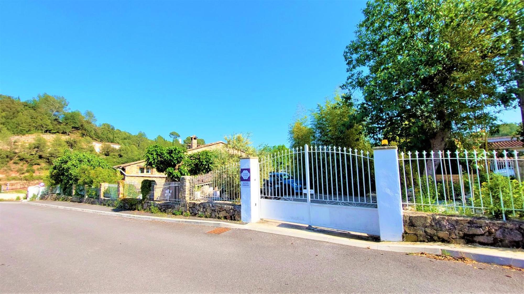La Bergerie Du Moulin (Adults Only) Bed & Breakfast Taradeau ภายนอก รูปภาพ
